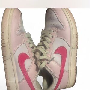 Nike Pink and White Sneakers Classic Low-Top Design